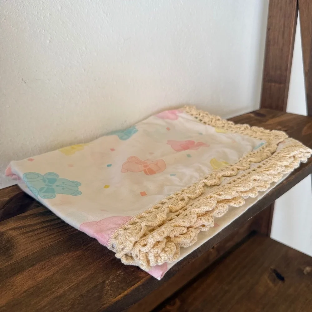Vintage Reversible Baby Blanket Teddy Bears Crochet Lace Trim 48